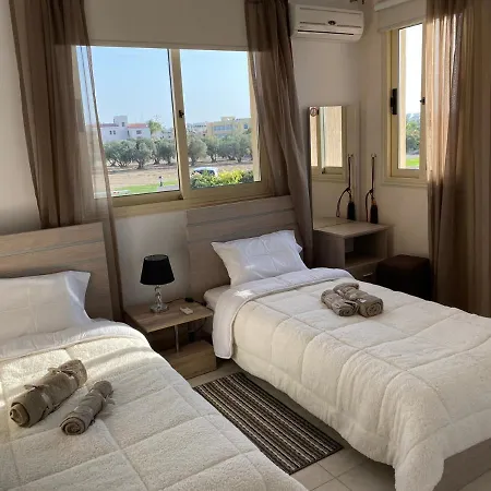 Royal Seacrest Luxurious Apartment *